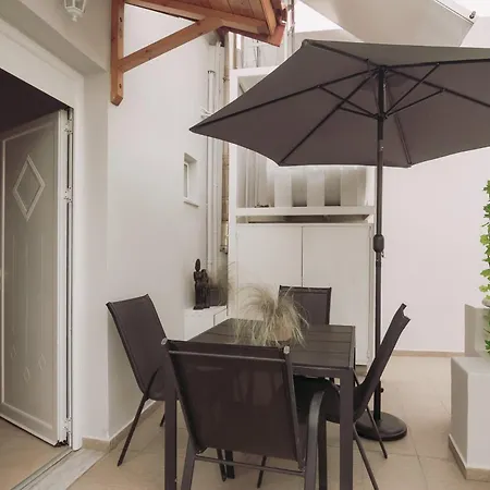 Semeli House *