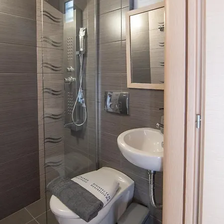 Semeli House Apartman *